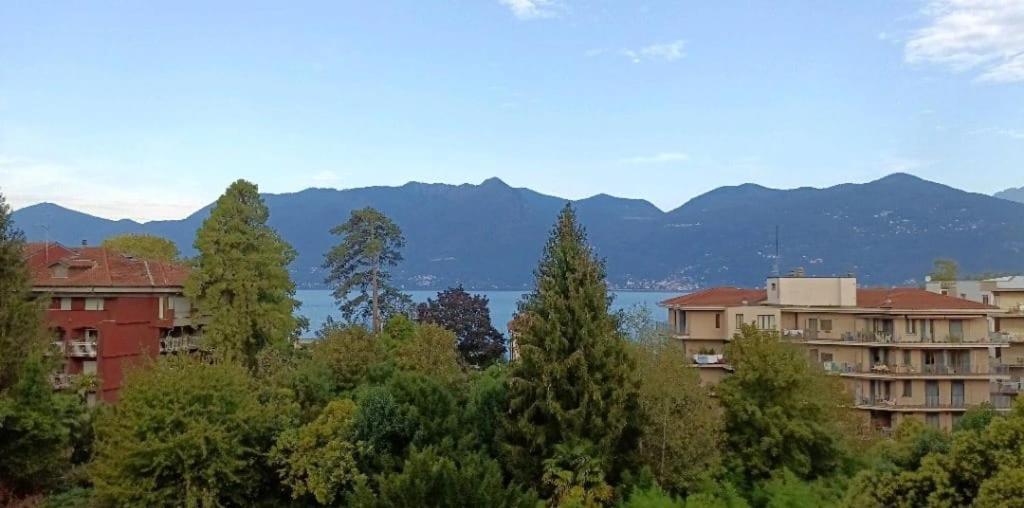 Apartment With And Montains Views Free Parking *